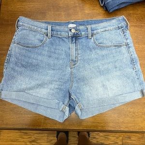 Old Navy Women’s Denim Cuffed Leg Shorts - Size 14 #309